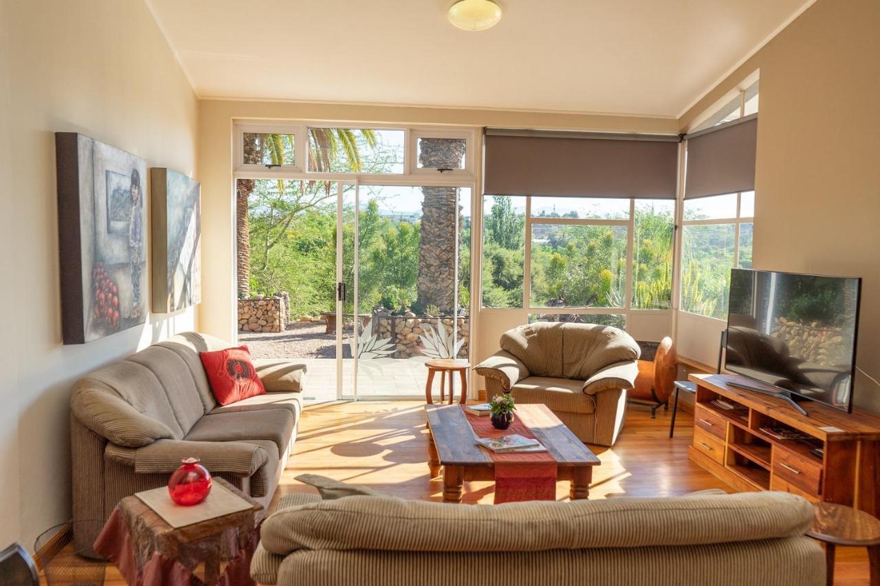 Aloe Manor Otel Oudtshoorn Dış mekan fotoğraf